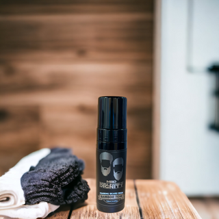 MANLY BADGE OF DIGNITY FOAMING BEARD WASH